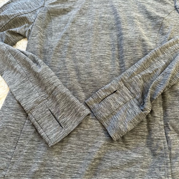 Duluth Trading Co Women’s Gray Hoodie Size: Medium - Picture 6 of 10